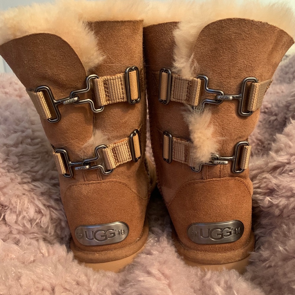 Ugg Fairmont boots, size 7